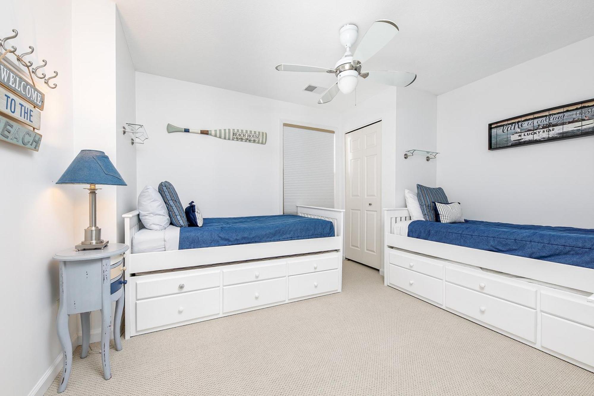 Gorgeous 2 Bedroom Lake View Condo Traverse Stadt Exterior foto